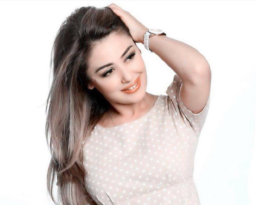 Teatrda yalangoch aktrisalar uchun kasting chaqiruvi